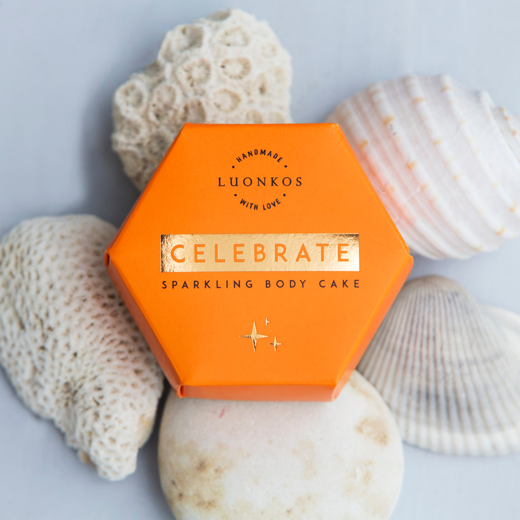Luonkos Celebrate sparkling body oli cake