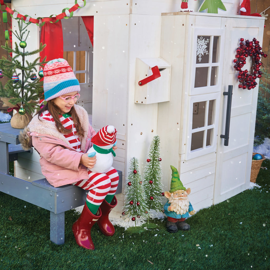 KidKraft Wooden Playhouse – Outdoor Garden Playhouse for Children, Kids Playhouse with Picnic Table & Accessories, Large 158cm Tall