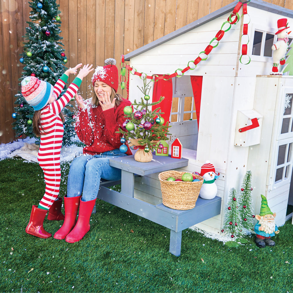 KidKraft Wooden Playhouse – Outdoor Garden Playhouse for Children, Kids Playhouse with Picnic Table & Accessories, Large 158cm Tall