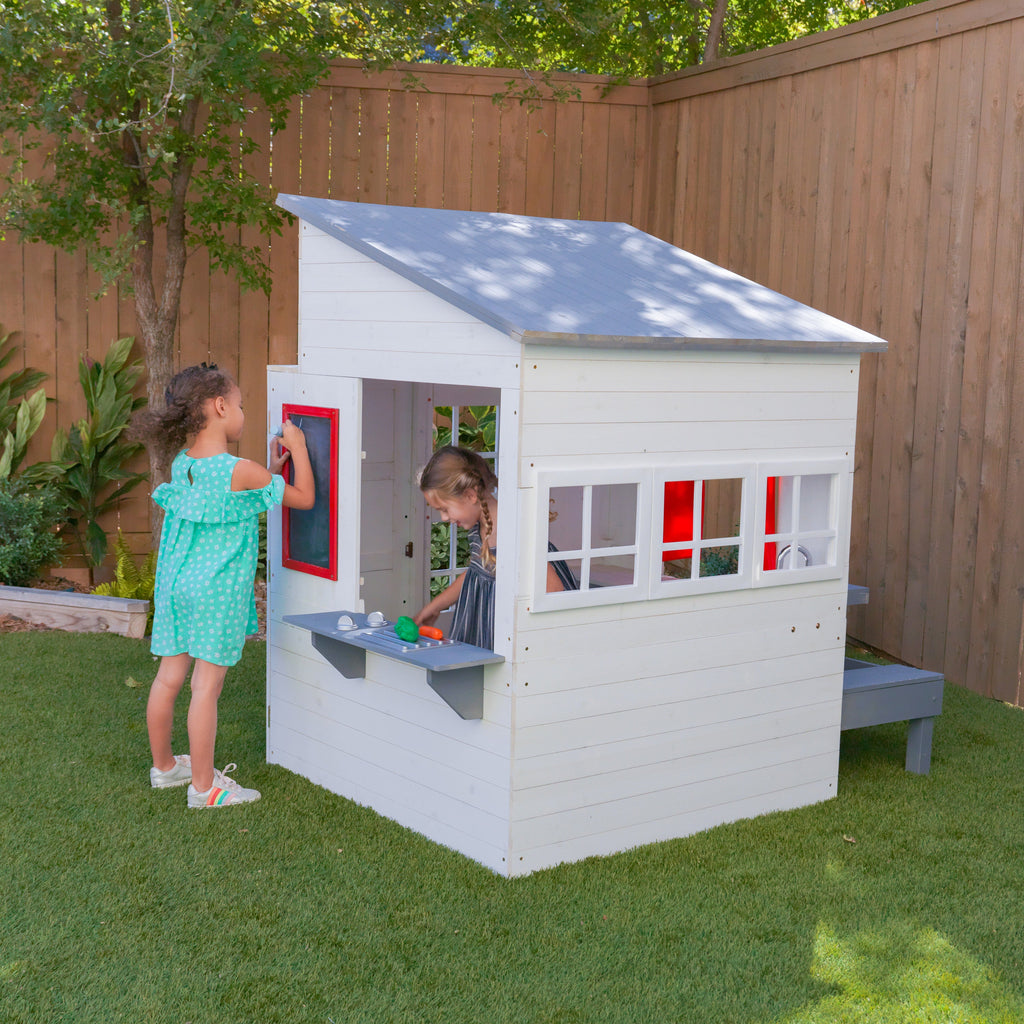 KidKraft Wooden Playhouse – Outdoor Garden Playhouse for Children, Kids Playhouse with Picnic Table & Accessories, Large 158cm Tall