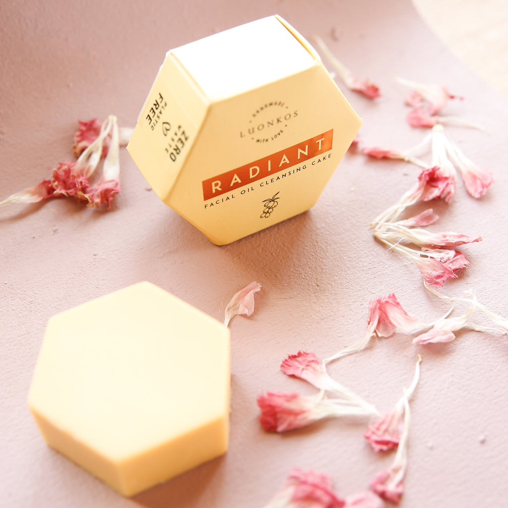 Luonkos Radiant facial oil cleansing cake