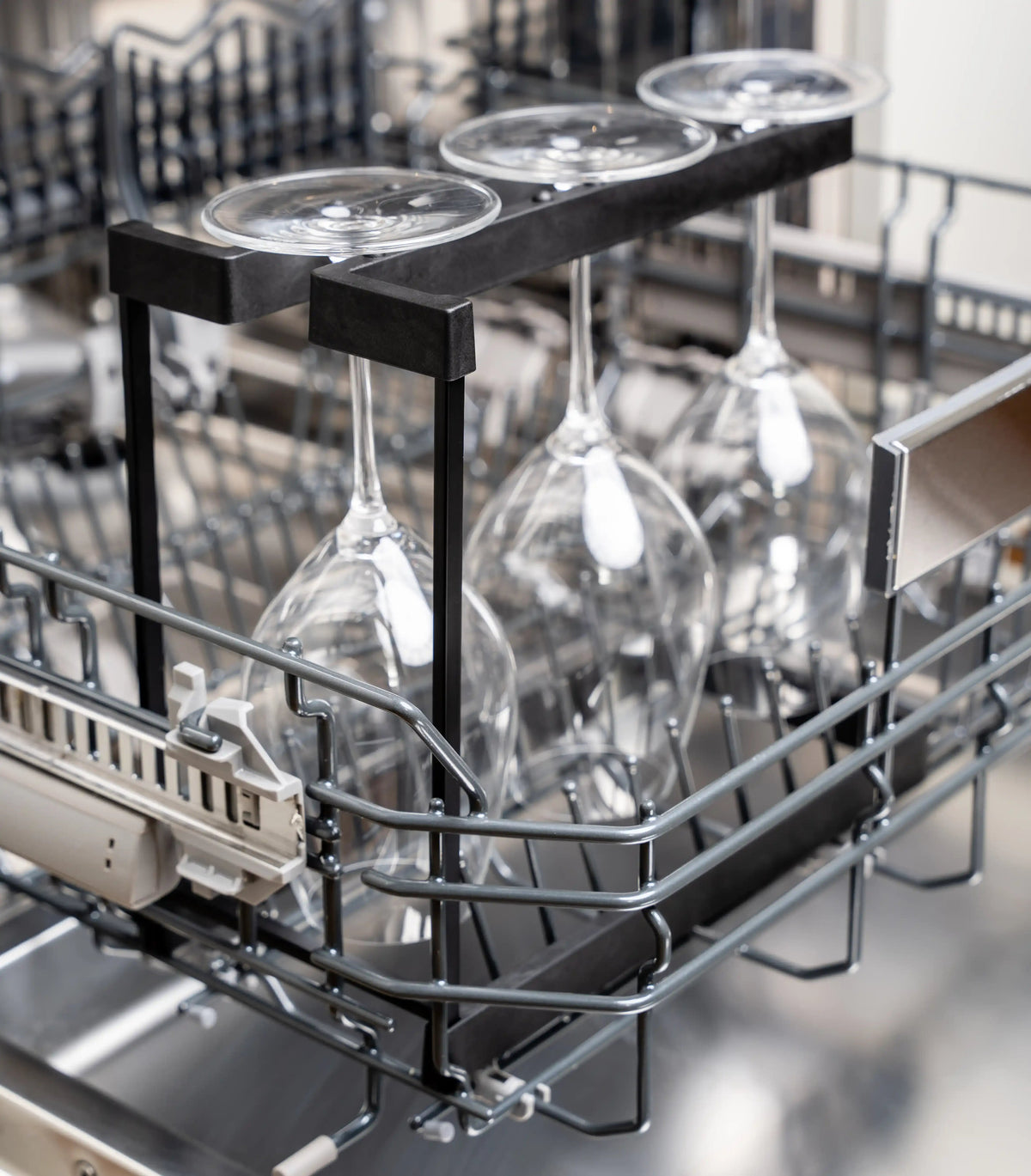Happy Sinks Wine Glass Rack - White