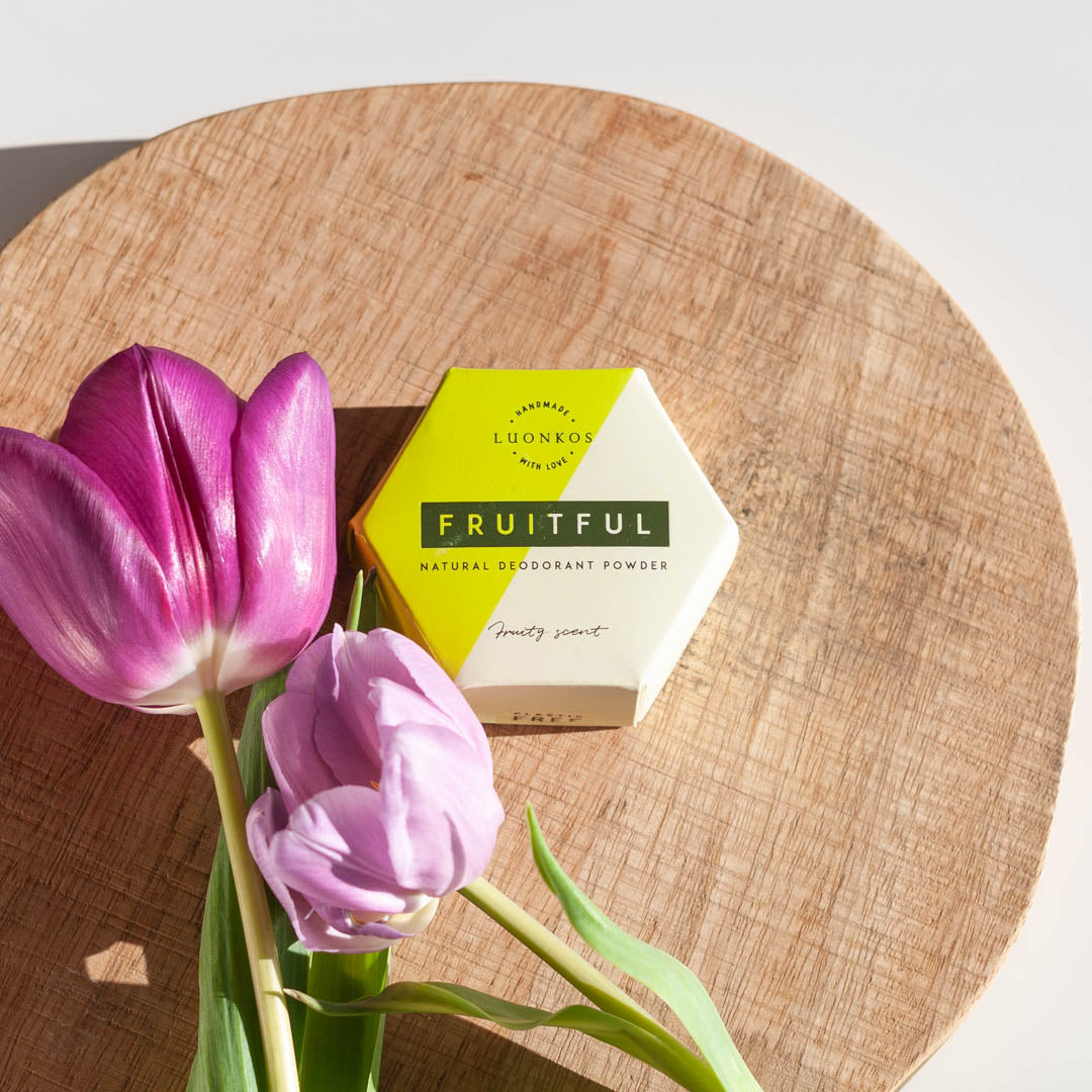 Luonkos Fruitful powder deodorant, fruity scent