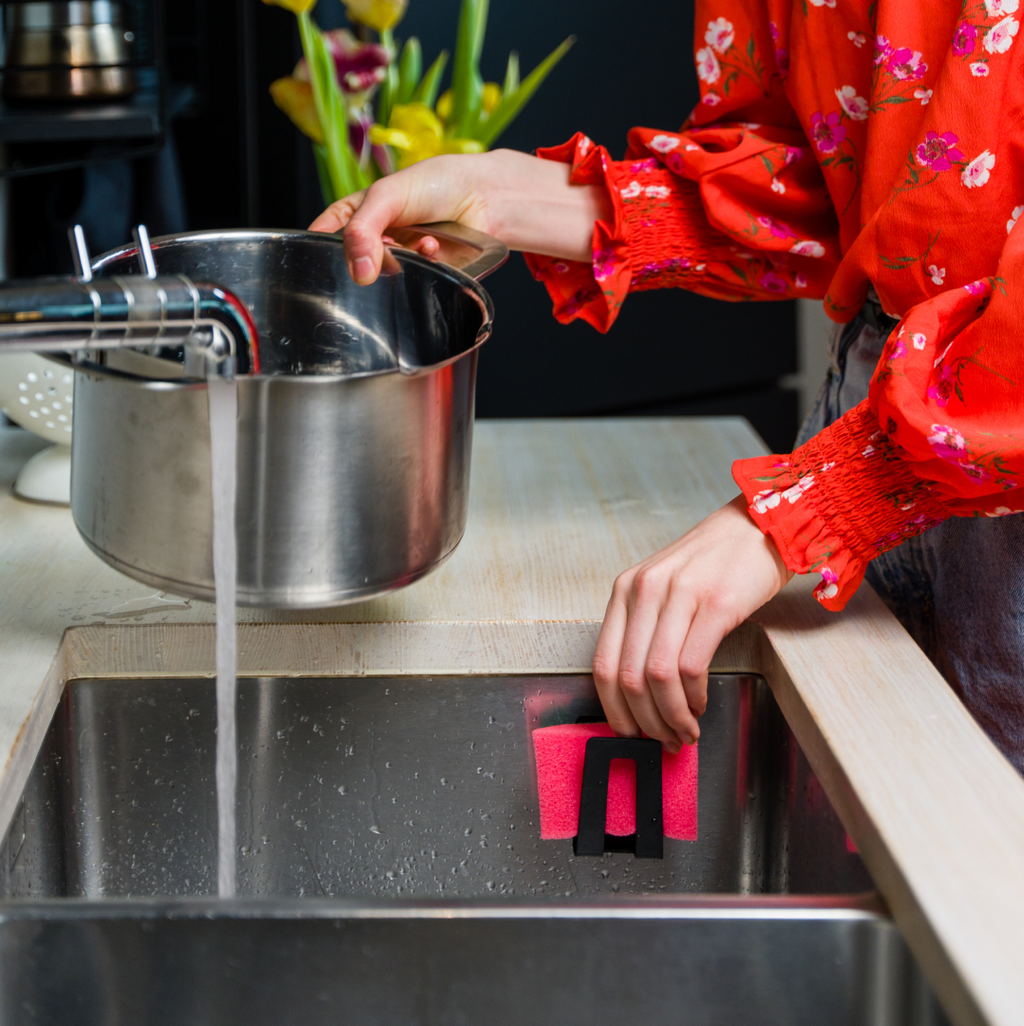 Happy Sinks Magnetic Sponge Holder - Biocomposite